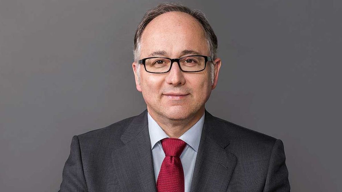 La matriz de Iberia se dispara en bolsa ante la llegada de Luis Gallego como consejero delegado La matriz de Iberia se dispara en bolsa ante la llegada de Luis Gallego como consejero delegado