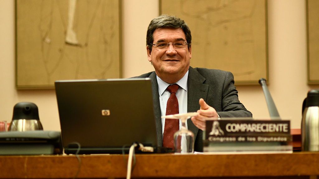 El 'Pepito Grillo' de los Gobiernos se convierte en ministro de la Seguridad Social El 'Pepito Grillo' de los Gobiernos se convierte en ministro de la Seguridad Social