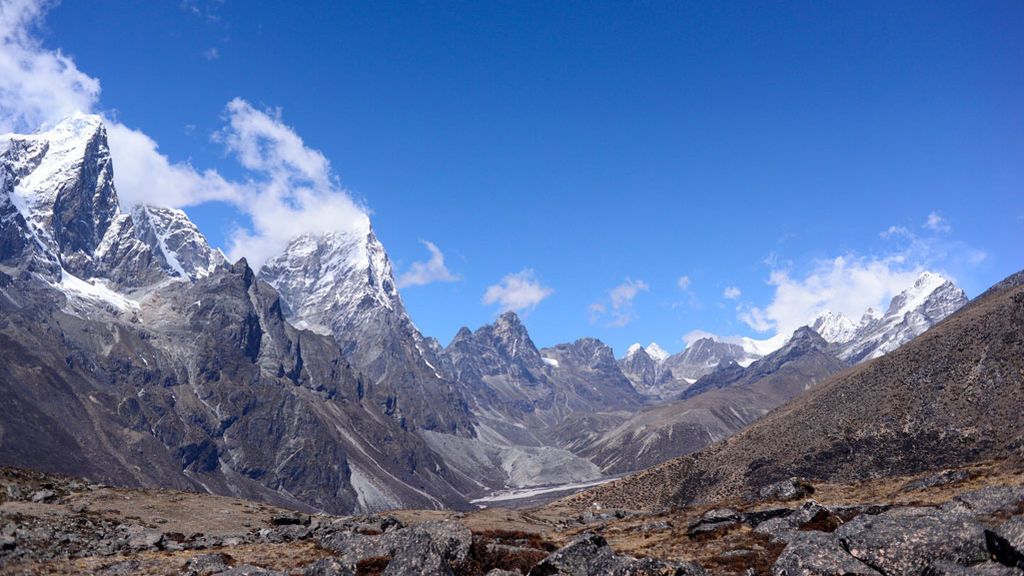 La hierba crece en el Everest por el calentamiento global y eso inquieta a los científicos La hierba crece en el Everest por el calentamiento global y eso inquieta a los científicos