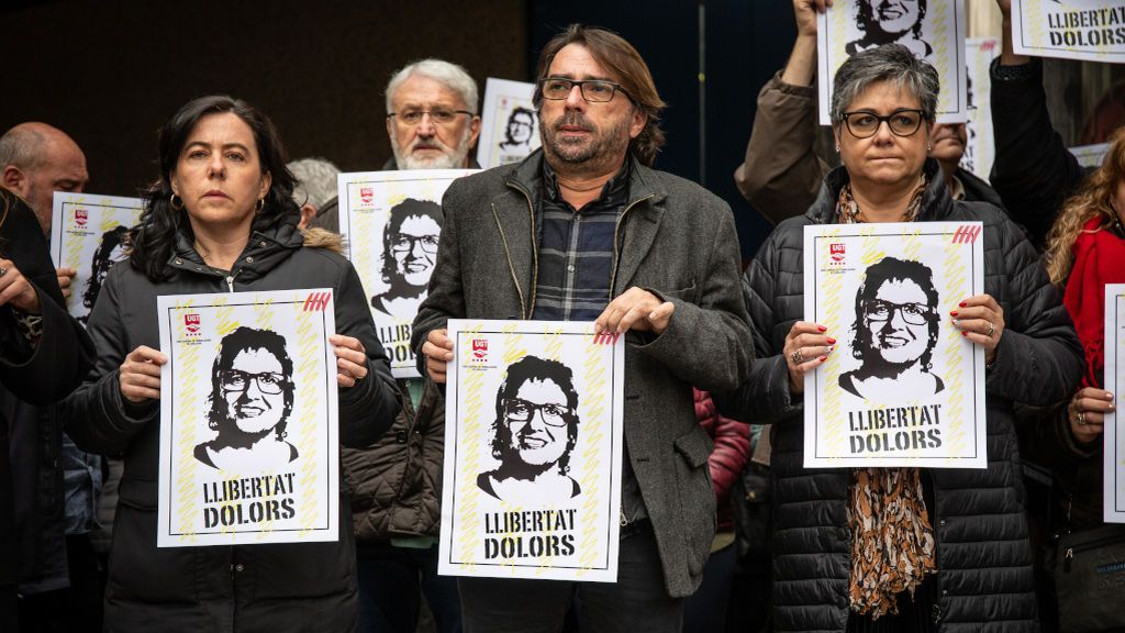 La UGT pedirá el indulto de Dolors Bassa, exconsellera encarcelada por el 'procés' La UGT pedirá el indulto de Dolors Bassa, exconsellera encarcelada por el 'procés'