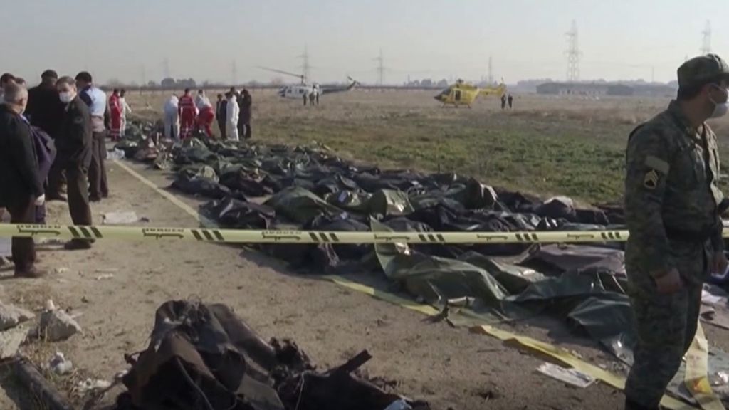 Irán admite haber derribado el avión ucraniano siniestrado tras "un error humano": 176 víctimas mortales
