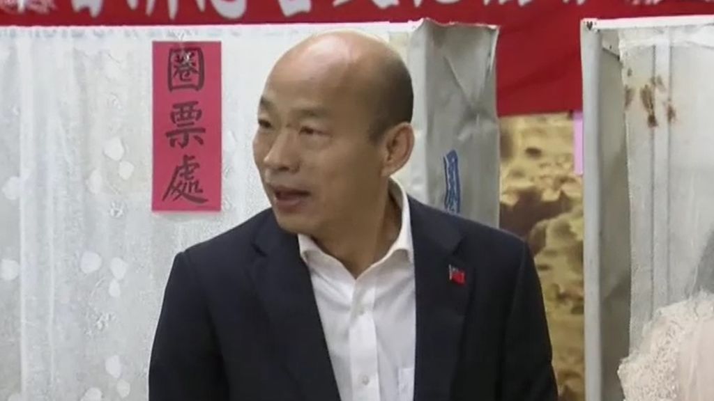 Han, el candidato del Kuomintang, acude a votar en las elecciones de Taiwán