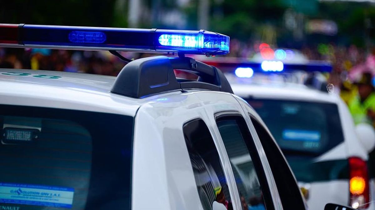 La Policía abate a tiros a un hombre que apuñaló a dos agentes en Vallecas La Policía abate a tiros a un hombre que apuñaló a dos agentes en Vallecas