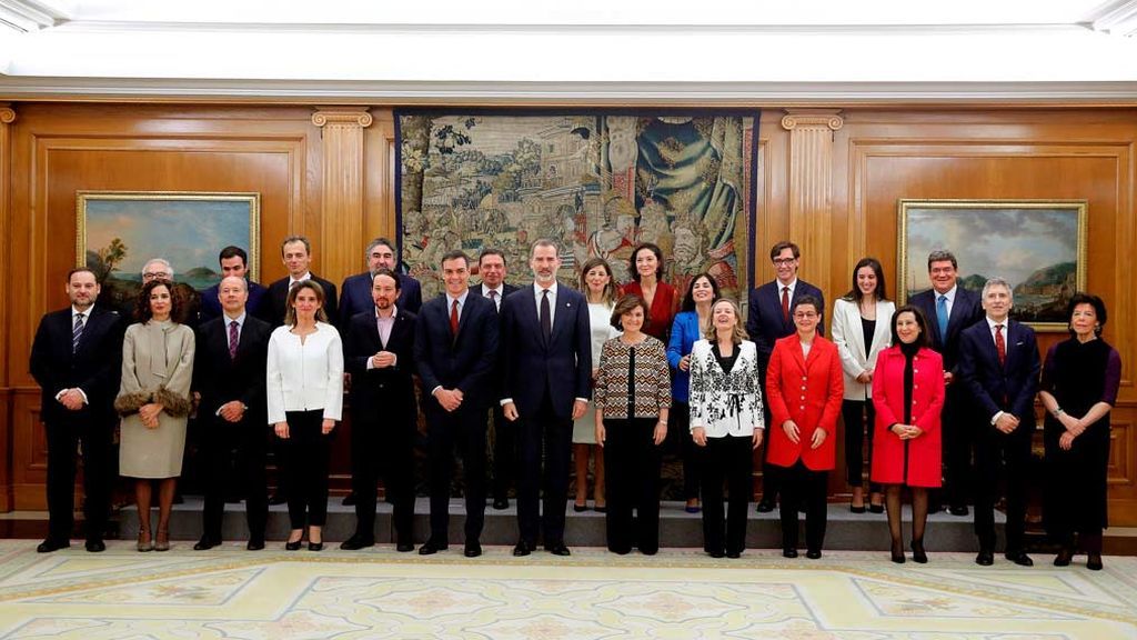 Minuto a minuto del primer día del nuevo Gobierno de Pedro Sánchez y sus 22 ministros Minuto a minuto del primer día del nuevo Gobierno de Pedro Sánchez y sus 22 ministros