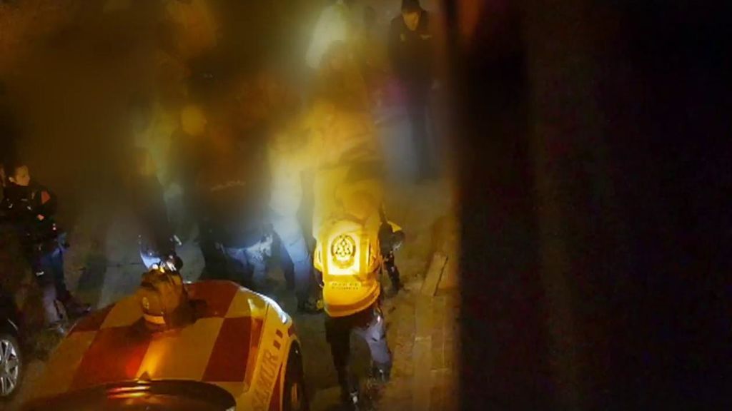 Un hombre es abatido por la Policía tras apuñalar a dos agentes en Vallecas