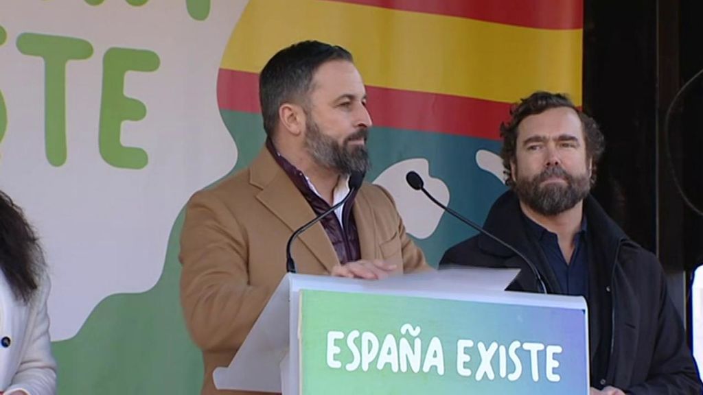 Vox sale a la calle contra Pedro Sánchez: Abascal, en Madrid y Ortega Smith, en Teruel