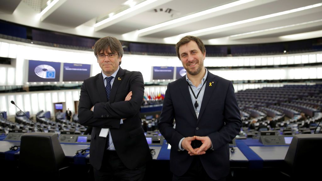 Puigdemont toma posesión de su escaño de eurodiputado Puigdemont toma posesión de su escaño de eurodiputado