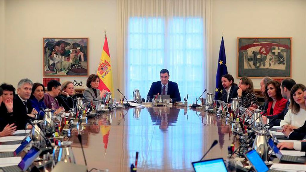 Pedro Sánchez preside el primer Consejo de Ministros del Gobierno de coalición Pedro Sánchez preside el primer Consejo de Ministros del Gobierno de coalición