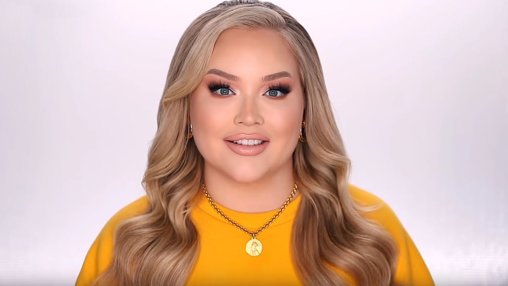 Nikkie Tutorials cuenta que es transexual: "He sido chantajeada por gente que buscaba 'filtrar' mi historia"