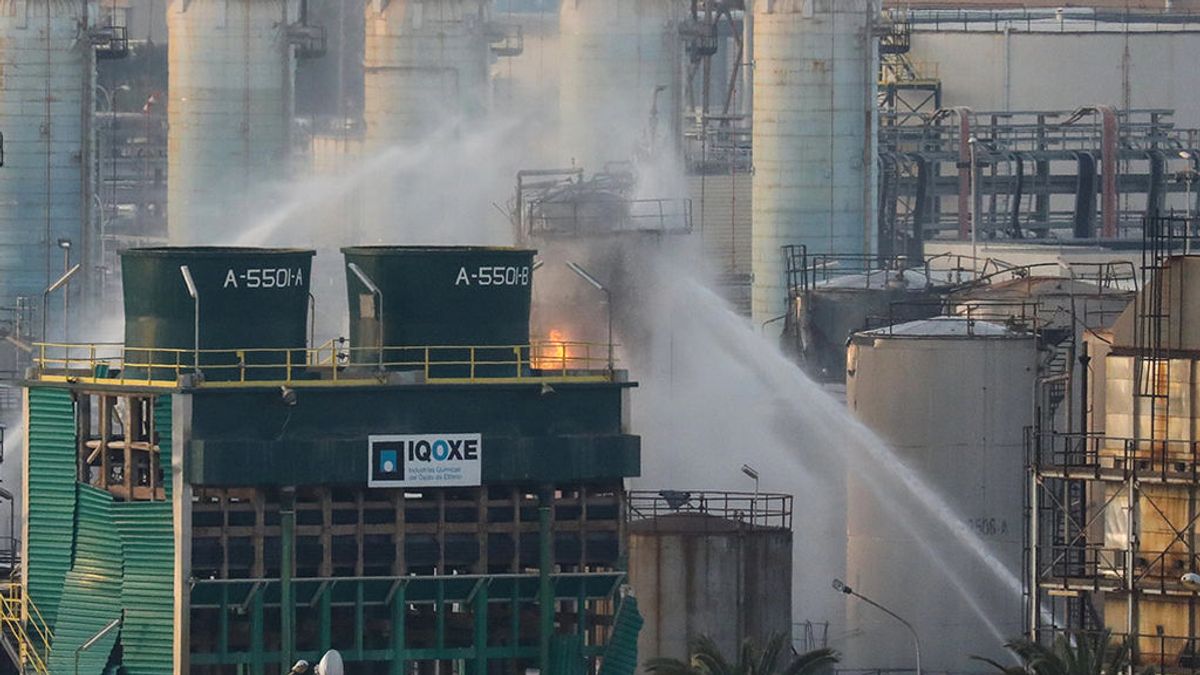 Dos muertos y ocho heridos en una explosión en la petroquímica de Tarragona Dos muertos y ocho heridos en una explosión en la petroquímica de Tarragona