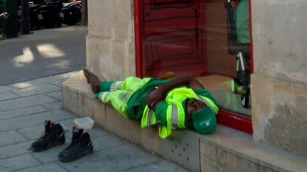 El barrendero/basurero?? expulsado por dormir al que un tuit le destrozó la vida El barrendero/basurero?? expulsado por dormir al que un tuit le destrozó la vida