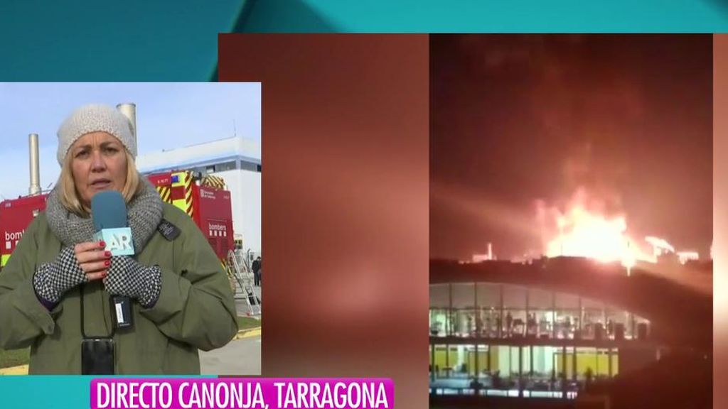 Los bomberos encuentran un cadáver entre los escombros de la planta química de Tarragona Los bomberos encuentran un cadáver entre los escombros de la planta química de Tarragona