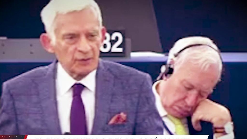 La siesta de Margallo en el Parlamento Europeo