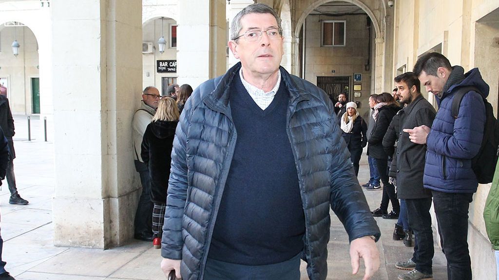 Juan Cano, uno de los acusados por el asesinato del alcalde de Polop en 2007, acusa de manipulación a la Guardia Civil Juan Cano, uno de los acusados por el asesinato del alcalde de Polop en 2007, acusa de manipulación a la Guardia Civil