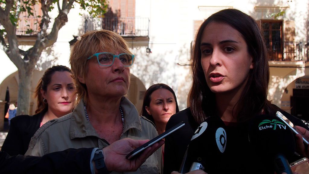 Maestre contesta a Díaz Ayuso: ha pasado de "adalid de las mujeres" a "vocera de clichés de extrema derecha" Maestre contesta a Díaz Ayuso: ha pasado de "adalid de las mujeres" a "vocera de clichés de extrema derecha"