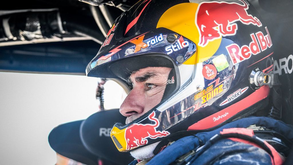 Carlos Sainz, a un paso de la victoria del Dakar: "Cuando se va acercando el final hay todavía más tensión" Carlos Sainz, a un paso de la victoria del Dakar: "Cuando se va acercando el final hay todavía más tensión"