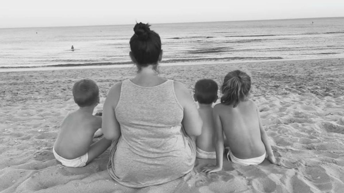 Marian, una 'madre coraje' contra la ataxia: sus tres hijos sufren esta enfermedad degenerativa Marian, una 'madre coraje' contra la ataxia: sus tres hijos sufren esta enfermedad degenerativa