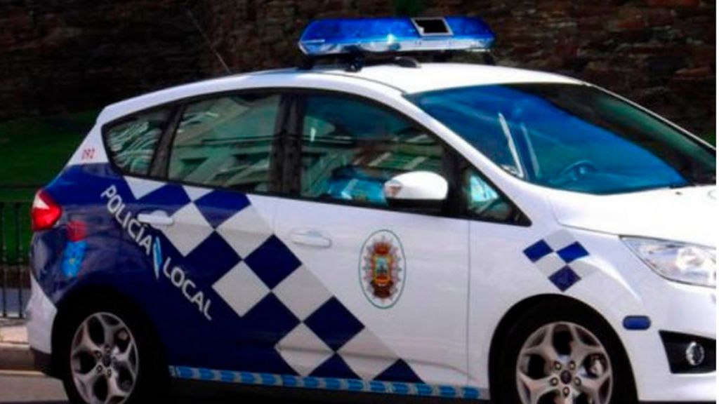 Detenida una mujer por coger por los pelos y dar un cabezazo a su hija de 10 años en Lugo Detenida una mujer por coger por los pelos y dar un cabezazo a su hija de 10 años en Lugo