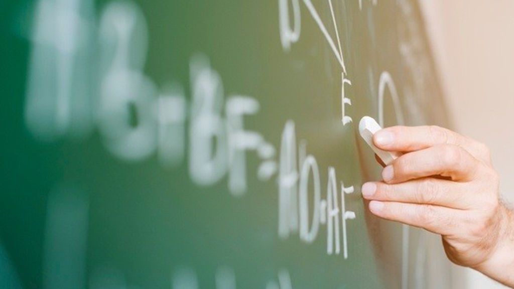 Los profesores creen que el 'pin parental' es ilegal y un ataque a la autonomía docente Los profesores creen que el 'pin parental' es ilegal y un ataque a la autonomía docente