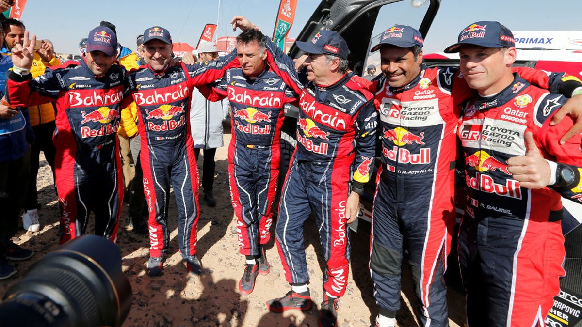 Carlos Sainz, tras ganar su tercer Dakar: "Me sigo divirtiendo y hemos ido todos los días al ataque"