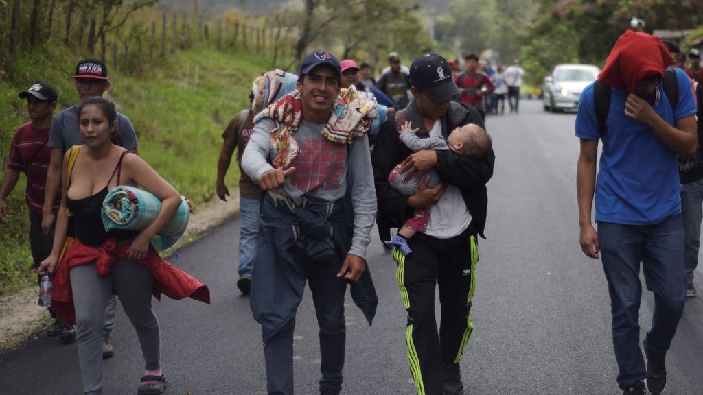 Nueva caravana con 2.000 migrantes camino de EEUU llega a Guatemala Nueva caravana con 2.000 migrantes camino de EEUU llega a Guatemala