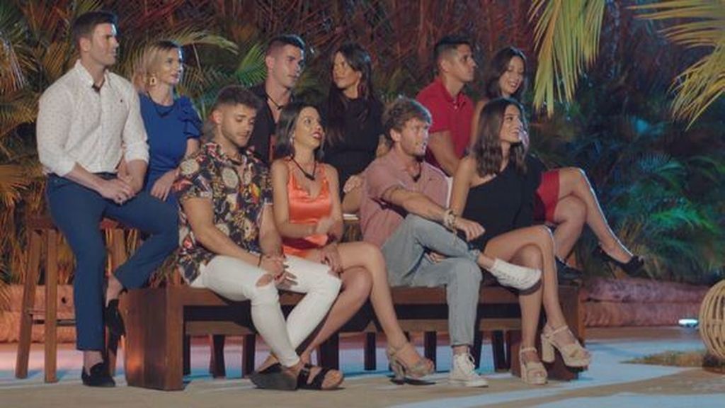 Solo para auténticos fans de 'La isla de las tentaciones': Quién se esconde tras cada sonrisa