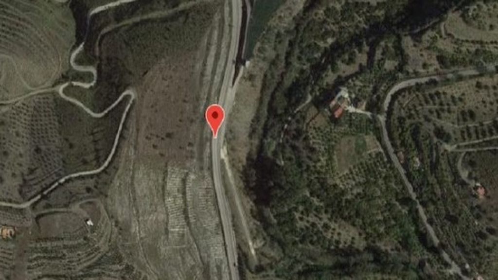 Muere una persona y 5 resultan heridas tras el accidente entre un turismo y una furgoneta en Málaga Muere una persona y 5 resultan heridas tras el accidente entre un turismo y una furgoneta en Málaga