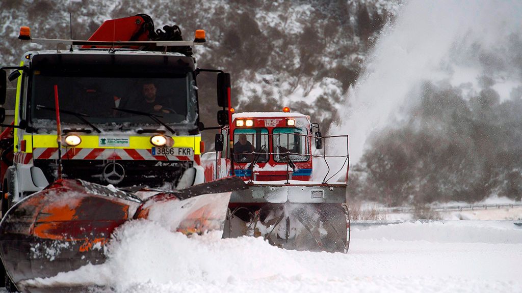 Reuniones, partes meteorológicos y una alerta constante: así se fraguan los Planes de Vialidad Invernal en pleno temporal Reuniones, partes meteorológicos y una alerta constante: así se fraguan los Planes de Vialidad Invernal en pleno temporal