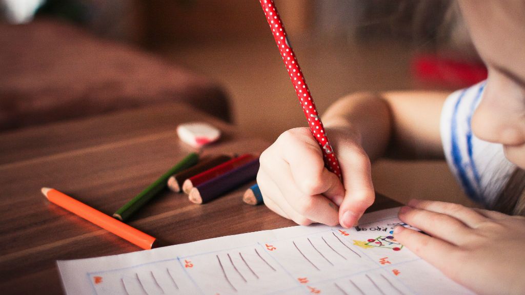 Padres a favor y en contra del pin parental: sus argumentos Padres a favor y en contra del pin parental: sus argumentos