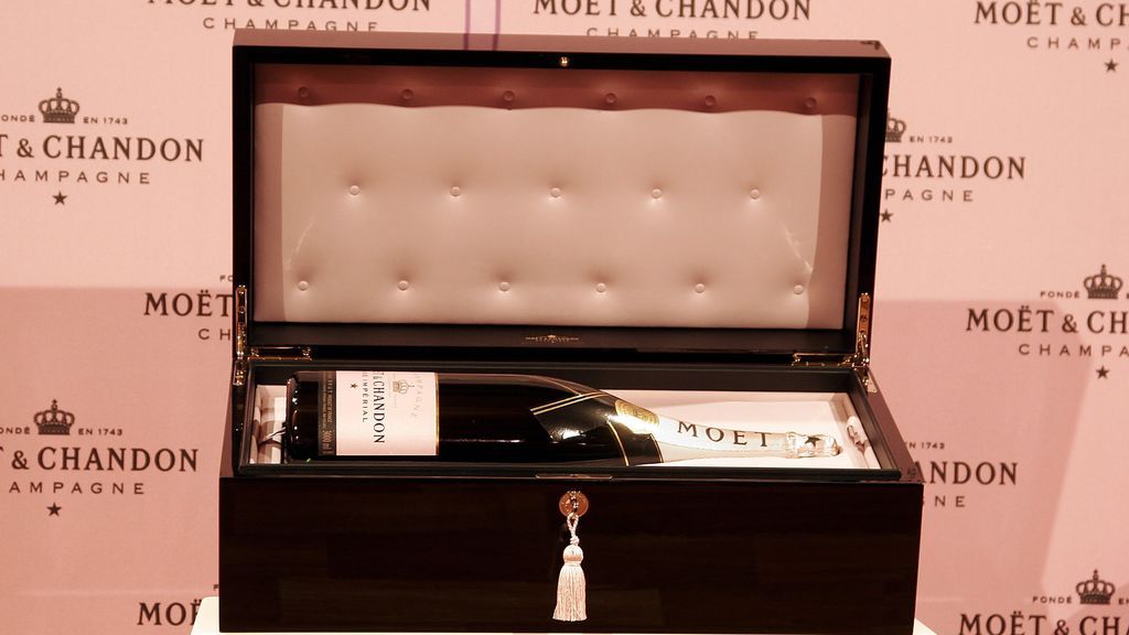 Una botella de Moët & Chandon por un voto en el Parlamento Europeo Una botella de Moët & Chandon por un voto en el Parlamento Europeo