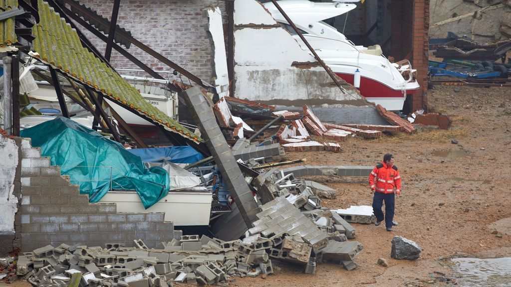 La inclemencia de la borrasca Gloria deja innumerables destrozos ante la desolación de los afectados