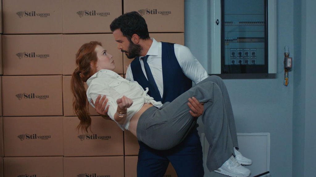 El reencuentro de Ömer y Defne