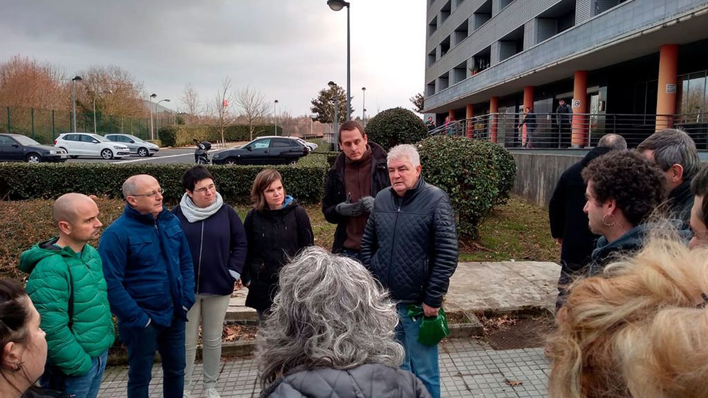 La Guardia Civil detiene al etarra Kubati y otras tres personas más por homenajes a presos de ETA La Guardia Civil detiene al etarra Kubati y otras tres personas más por homenajes a presos de ETA