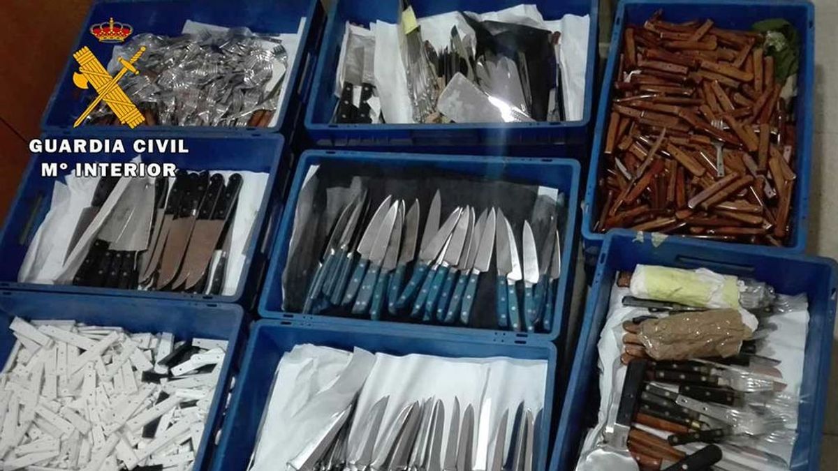 Detenido en Albacete por robar en su empresa 4.250 cuchillos y material, valorados en 300.000 euros Detenido en Albacete por robar en su empresa 4.250 cuchillos y material, valorados en 300.000 euros