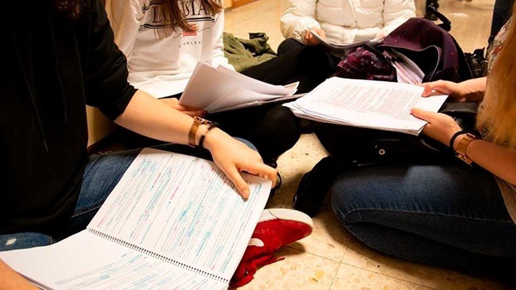 El índice de referencia (IPREM) para fijar becas y subsidios lleva diez años congelado El índice de referencia (IPREM) para fijar becas y subsidios lleva diez años congelado