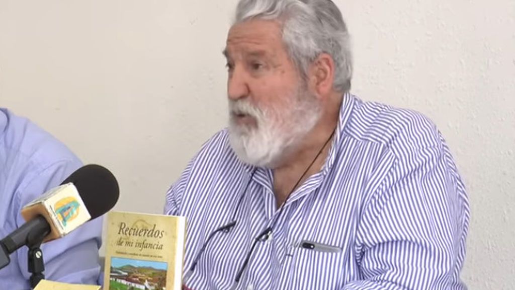 Muere apuñalado por su hijo el minero y escritor Antonio Perejil Delay, de 64 años