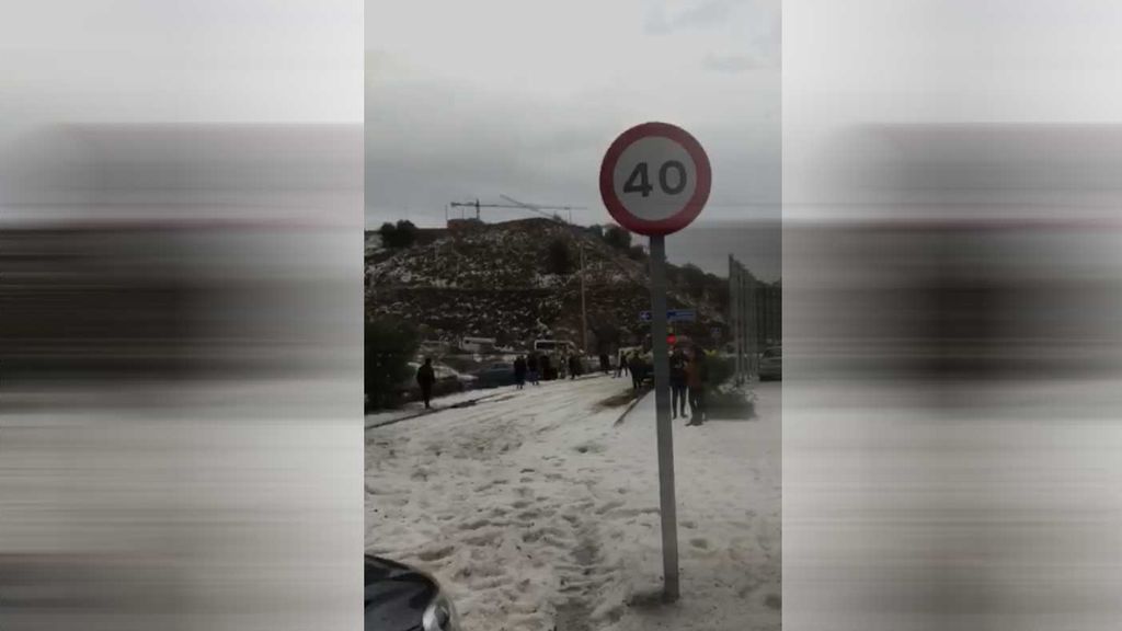 Málaga cubierta de granizo