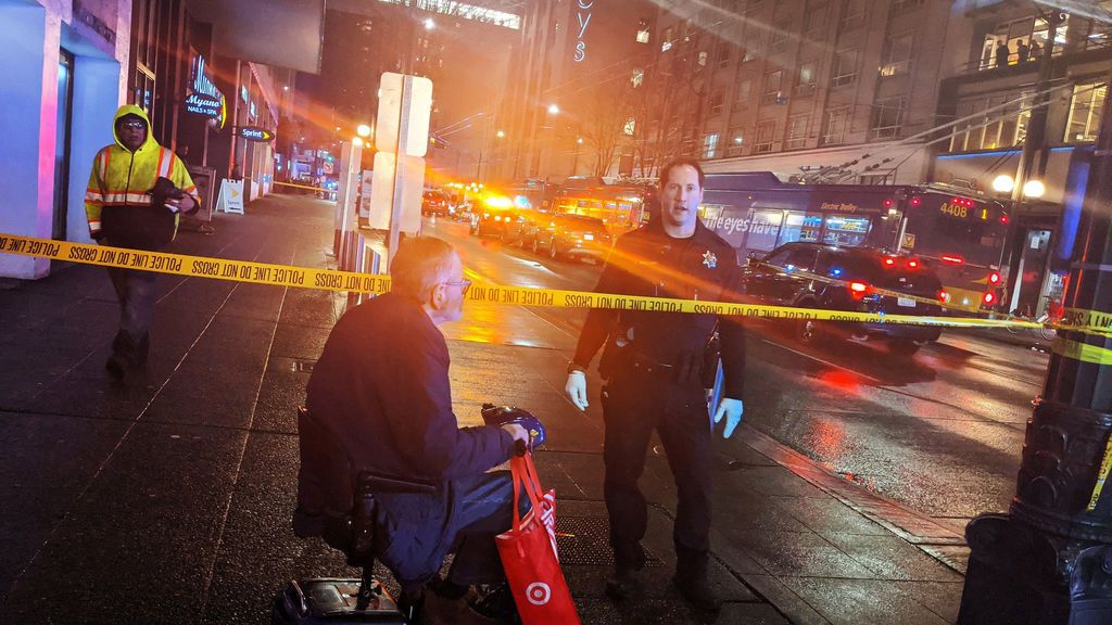 Un tiroteo en plena calle de Seattle deja una mujer muerta y siete heridos