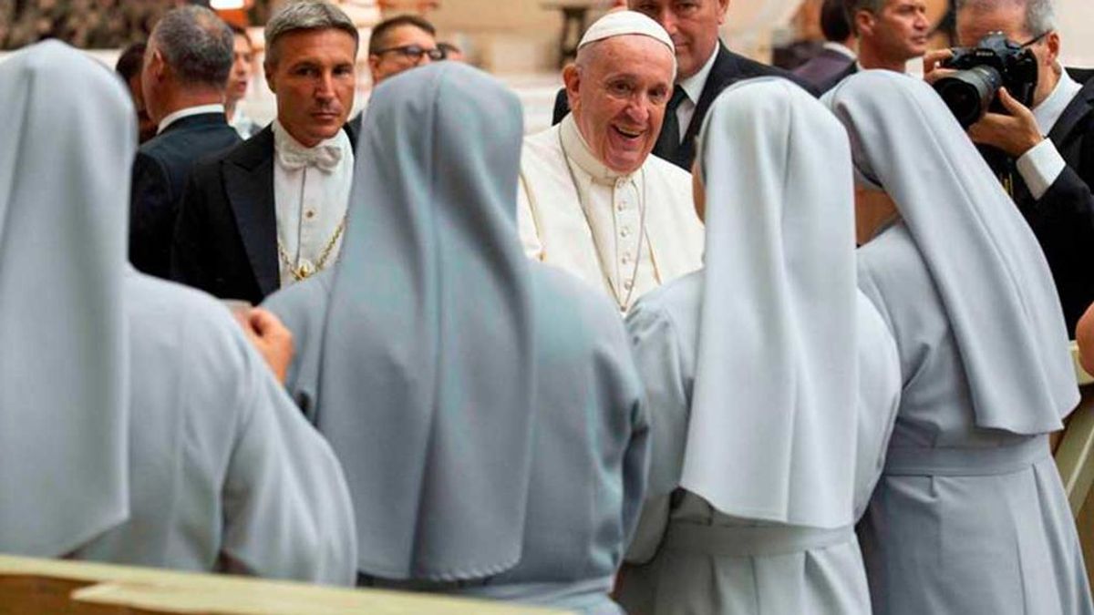 El Vaticano crea una comisión para ayudar a las monjas "quemadas" por agotamiento en el trabajo El Vaticano crea una comisión para ayudar a las monjas "quemadas" por agotamiento en el trabajo