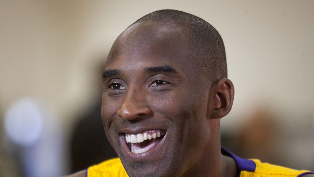 Muere el jugador de baloncesto Kobe Bryant a los 41 años de edad en un accidente de helicóptero