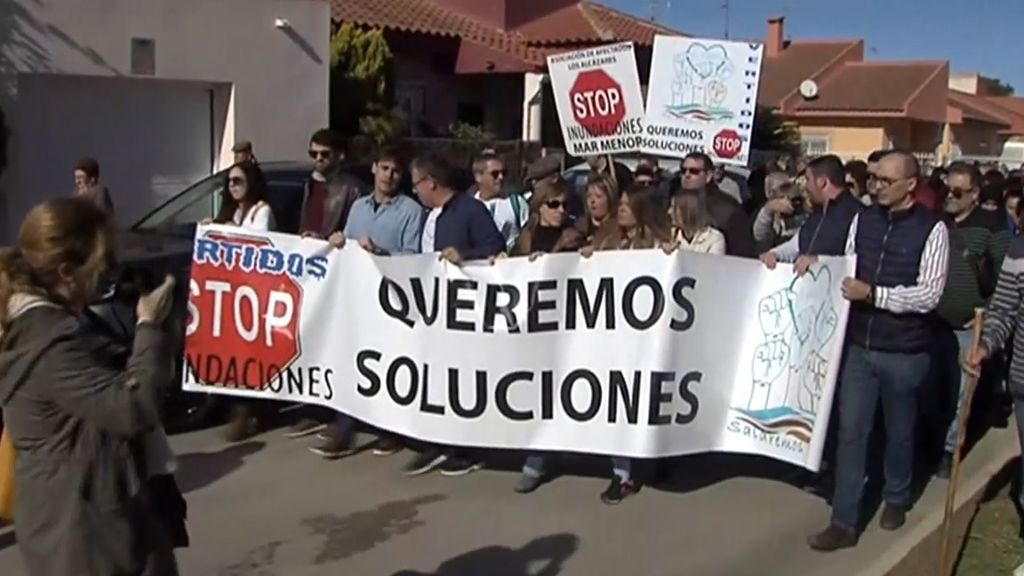 "Queremos soluciones a las inundaciones": la desesperación de los vecinos de Los Alcázares, en Murcia