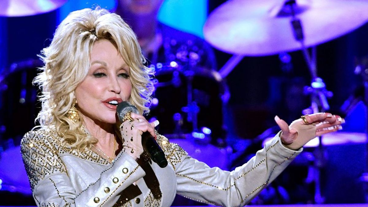 Dolly Parton se hace viral con un reto creado por ella misma