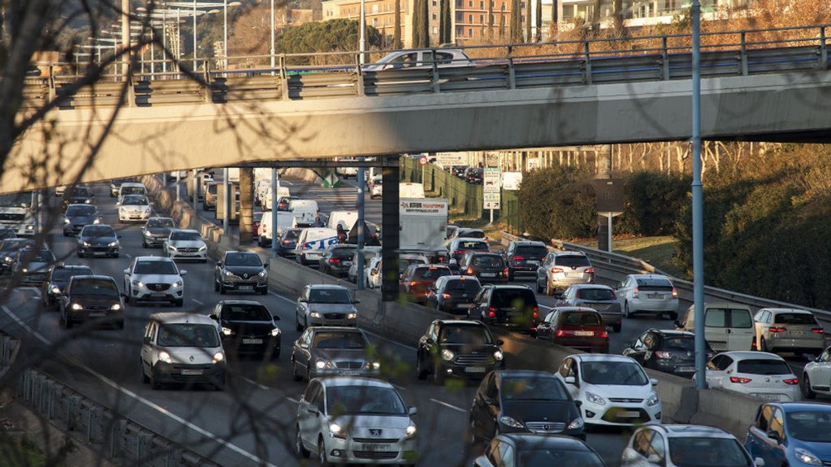 Colau cortará el tráfico de importantes vías del centro de Barcelona una vez al mes Colau cortará el tráfico de importantes vías del centro de Barcelona una vez al mes