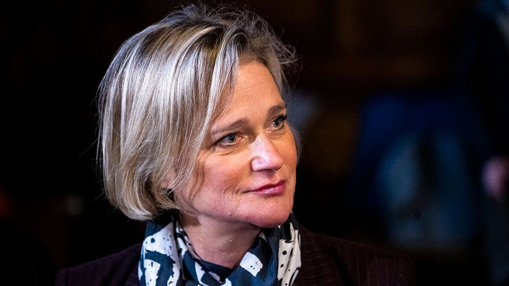 Conmoción en Bélgica: el rey emérito reconoce una hija de 50 años fuera del matrimonio Conmoción en Bélgica: el rey emérito reconoce una hija de 50 años fuera del matrimonio