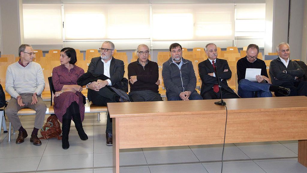 Los ocho acusados en el juicio por el accidente en el Metro de Valencia de 2006