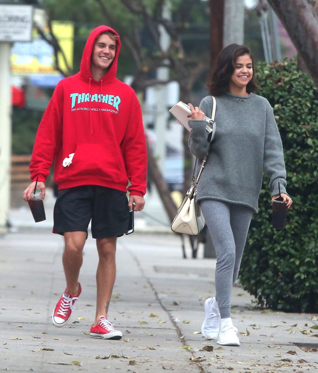 Instar_Bieber_Gomez_10011_3-4