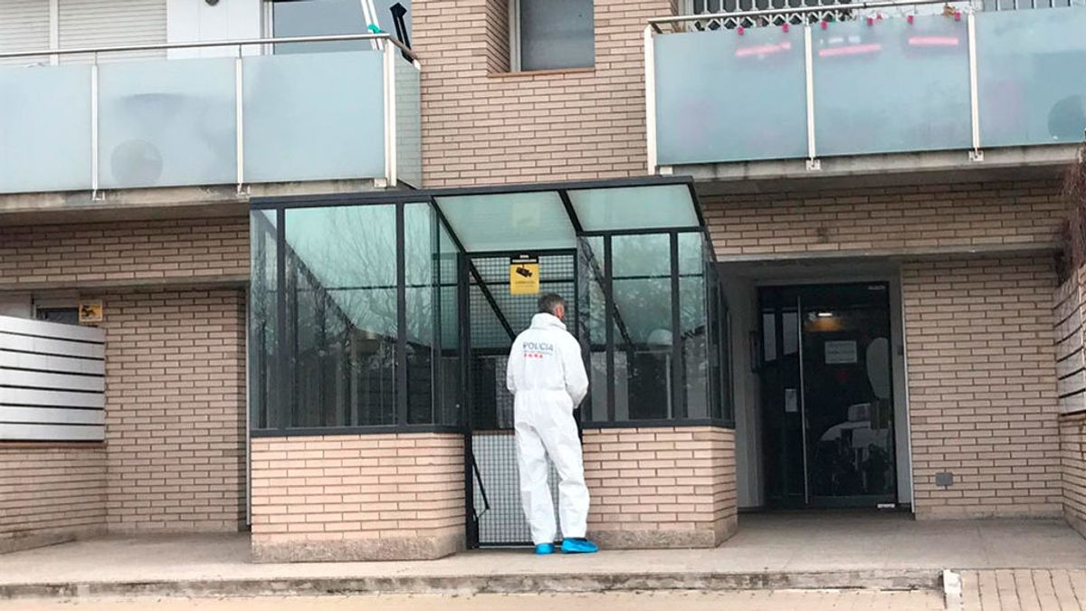 Una mujer es asesinada en Barcelona y el presunto autor, su pareja, detenido cuando intentaba huir Una mujer es asesinada en Barcelona y el presunto autor, su pareja, detenido cuando intentaba huir