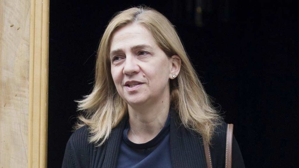 La infanta Cristina abandona La Caixa después de 26 años La infanta Cristina abandona La Caixa después de 26 años