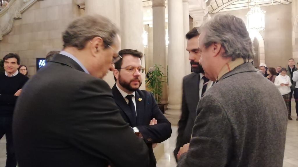 La sombra del adelanto electoral planea sobre el Parlament La sombra del adelanto electoral planea sobre el Parlament