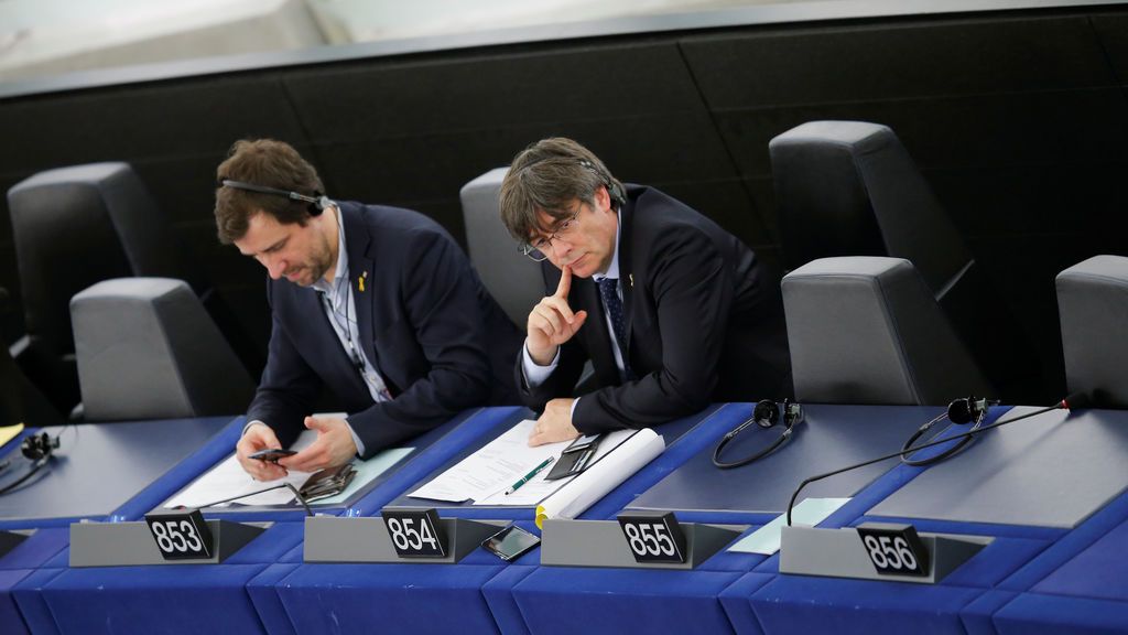 El grupo Verde del Parlamento Europeo decide este miércoles si admite a Puigdemont y Comín El grupo Verde del Parlamento Europeo decide este miércoles si admite a Puigdemont y Comín